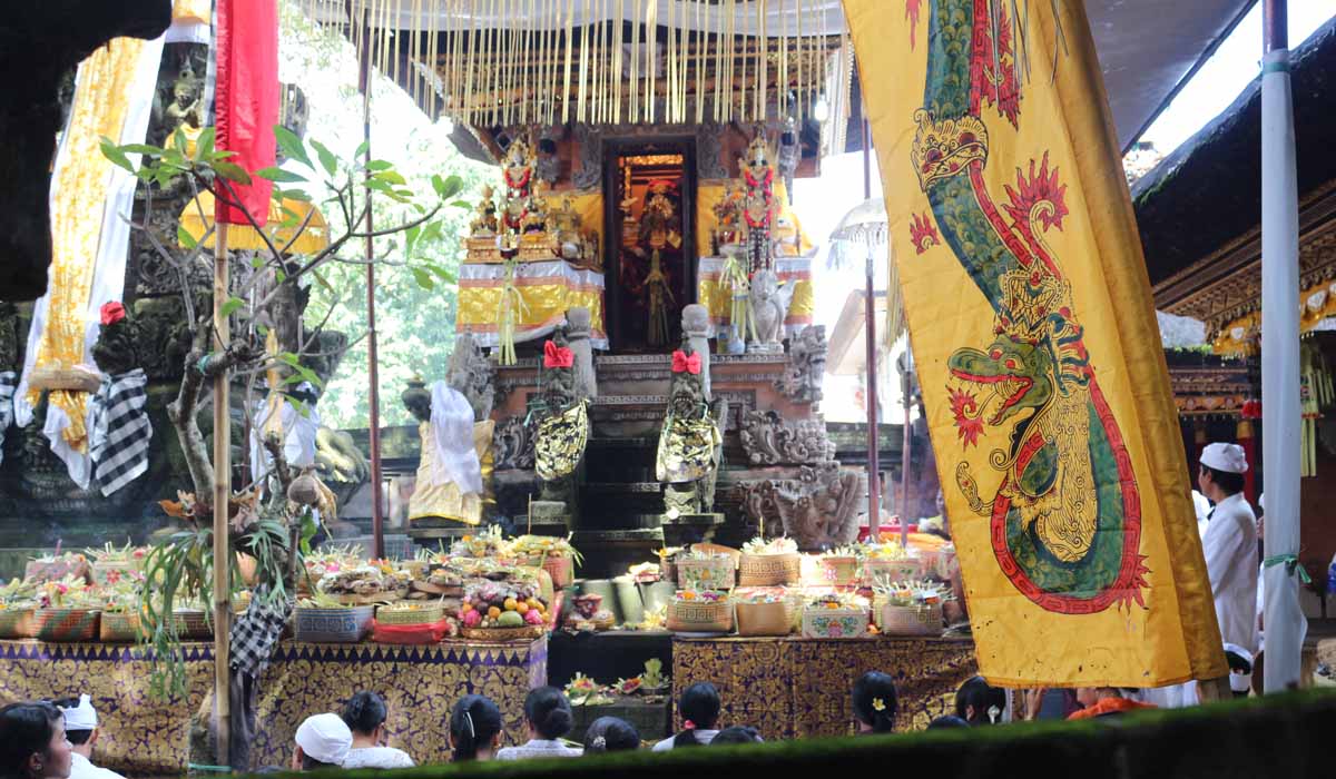 Buda Cemeng Klawu â€“ Honouring the Goddess of Prosperity